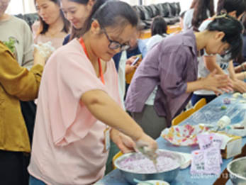 月滿中秋,師恩難忘|信工學(xué)院開展“感師恩，迎中秋”主題活動