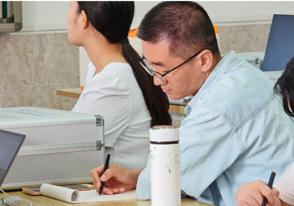 強(qiáng)技能，促提升—信息科學(xué)與工程學(xué)院教師技能系列培訓(xùn)（六）順利開展