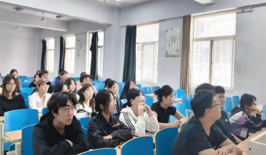 “薪火相傳，攜手同行”|信息科學(xué)與工程學(xué)院|團(tuán)總支、學(xué)生會(huì)部長(zhǎng)候選人培訓(xùn)大會(huì)