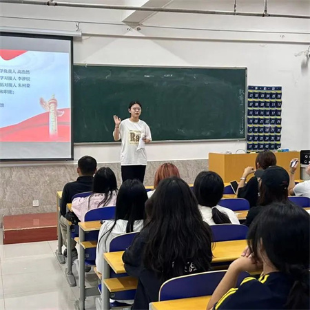 “智慧團建，服務同學”——保定理工學院藝術學院團總支組織部召開工作例會，深入研討智慧團建與冀 e 青春使用事項