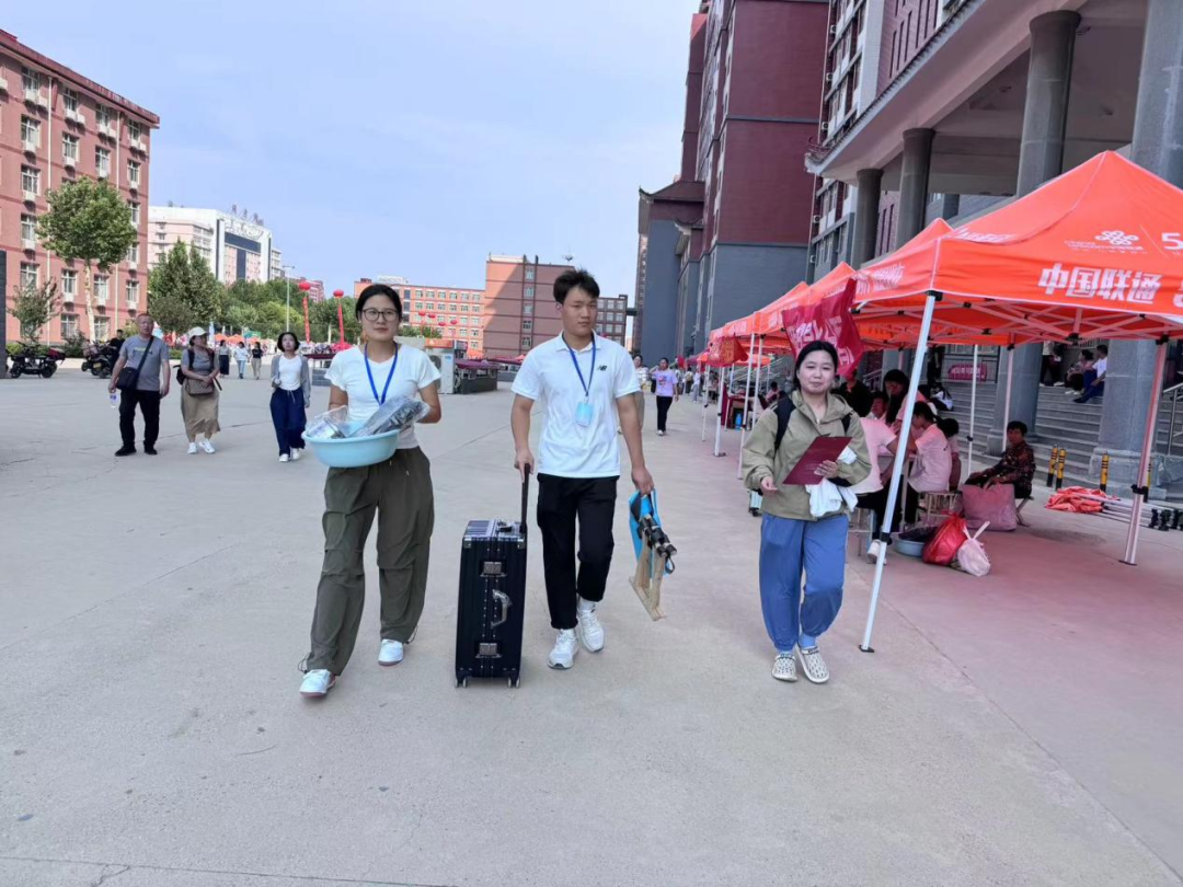 信工學(xué)院“同伴成長,暖心啟航”