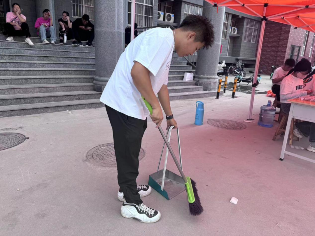 信工學(xué)院“同伴成長,暖心啟航”