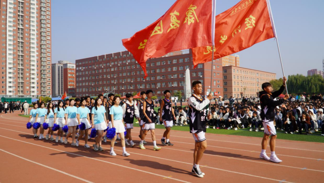 保定理工學(xué)院第十九屆“學(xué)院杯”籃球賽暨第一屆啦啦操大賽開(kāi)幕式成功舉辦