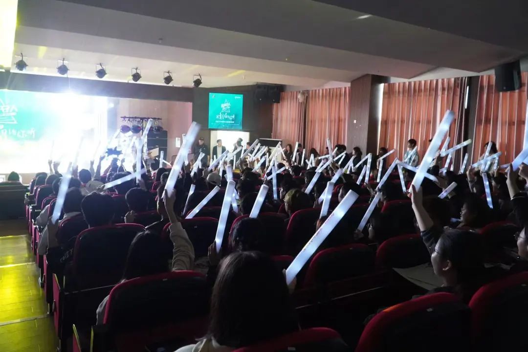 青春校園|河北省大學生校園歌手大賽保定賽區(qū)比賽在我校成功舉辦