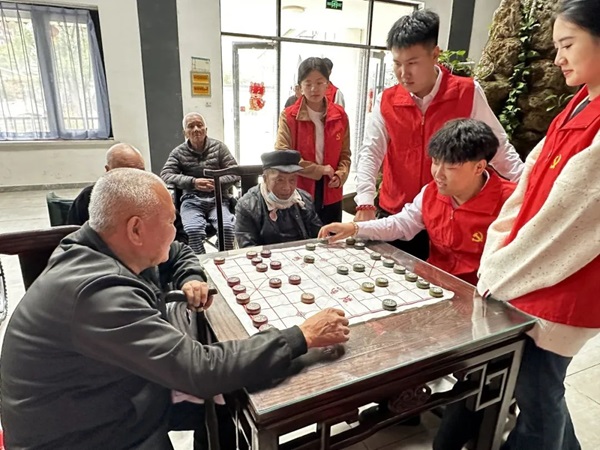 孝老敬老｜保定理工學(xué)院｜管理學(xué)院｜傳承孝老情 志愿暖人心——善孝居老年服務(wù)中心志愿服務(wù)
