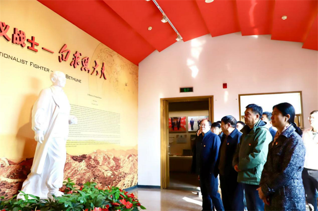 感悟偉大精神  傳承奮進(jìn)力量——保定理工學(xué)院一行赴白求恩柯棣華紀(jì)念館開展主題黨日活動(dòng)