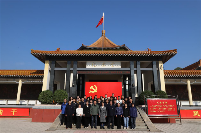 感悟偉大精神  傳承奮進(jìn)力量——保定理工學(xué)院一行赴白求恩柯棣華紀(jì)念館開展主題黨日活動(dòng)