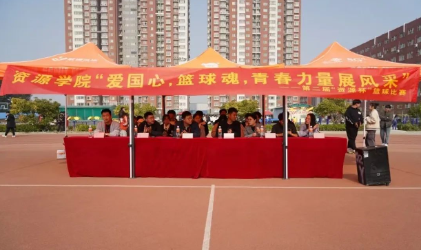 青春之我，時(shí)代之音