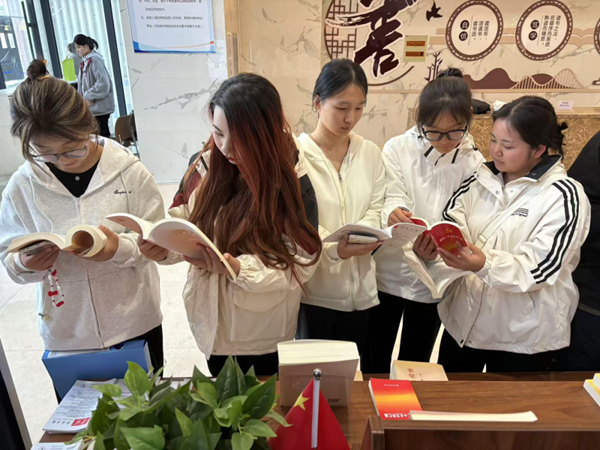 團(tuán)日活動|保定理工學(xué)院|管理學(xué)院|追尋紅色記憶，傳承革命精神