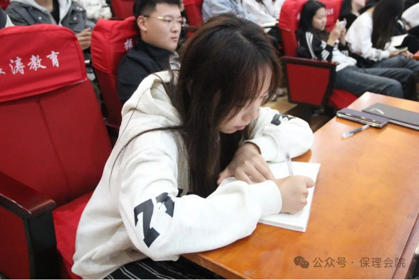 保定理工學院會計學院企業(yè)講座助力，繪制職業(yè)藍圖