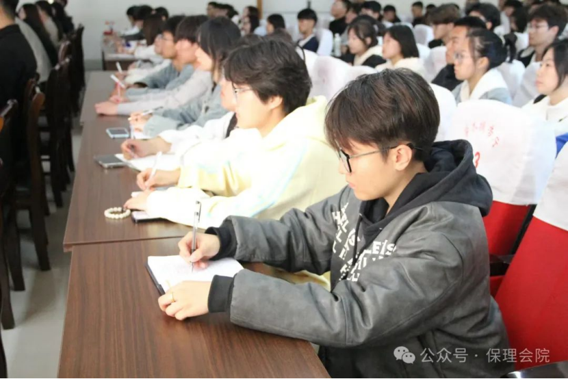 保定理工學(xué)院會(huì)計(jì)學(xué)院錘煉精英團(tuán)隊(duì)，領(lǐng)航班級(jí)發(fā)展