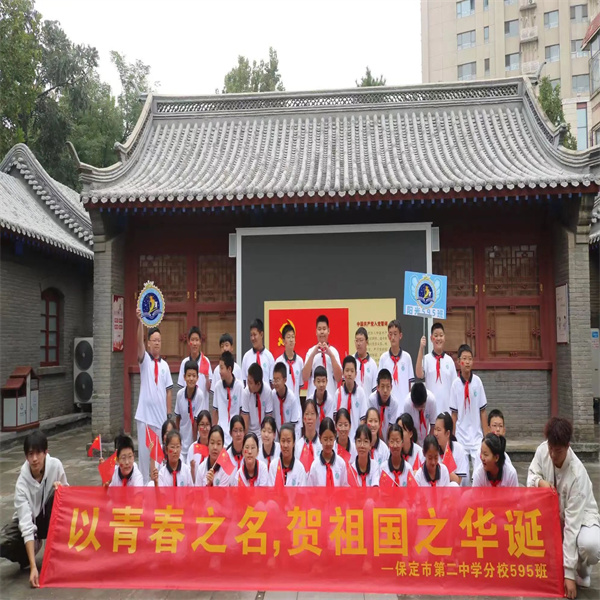 保定理工學(xué)院：大學(xué)生化身“紅色故事”志愿講解員