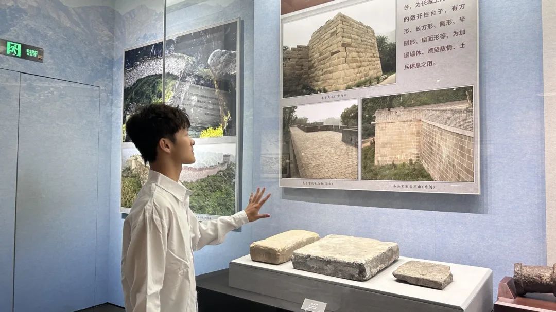保定理工學院經濟學院組織學生前往保定市博物館開展“尋訪追憶崢嶸路，實踐奮斗顯擔當”愛國主義教育實踐活動