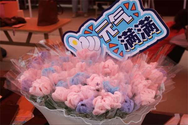 青春志愿行，黨建引領(lǐng)新——康復(fù)醫(yī)學(xué)院黨建工作站和青年志愿者迎新風(fēng)采