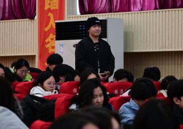 藝途有策，探索未來 職業(yè)現(xiàn)狀與自我規(guī)劃講座圓滿成功