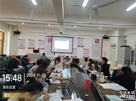取指導(dǎo)精要 筑學(xué)業(yè)根基 藝術(shù)學(xué)院全體教師參加畢業(yè)論文指導(dǎo)講座