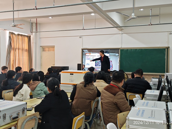 【匠心育師·師道傳承】強技能，促提升—信息科學與工程學院教師技能系列培訓（十七）順利開展