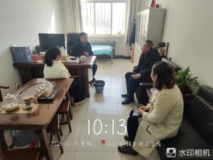 校領(lǐng)導(dǎo)現(xiàn)場研討工程實(shí)訓(xùn)中心規(guī)劃方案