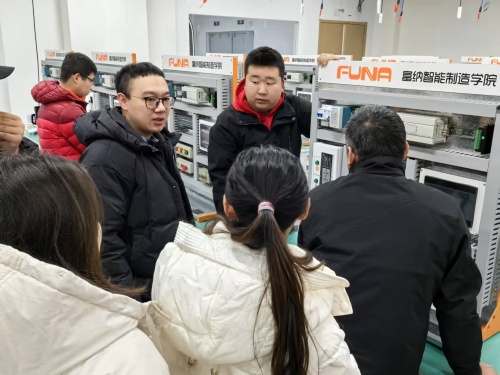 資源學院舉辦智能制造專業(yè)培訓，賦能教師技能升級與創(chuàng)新教學