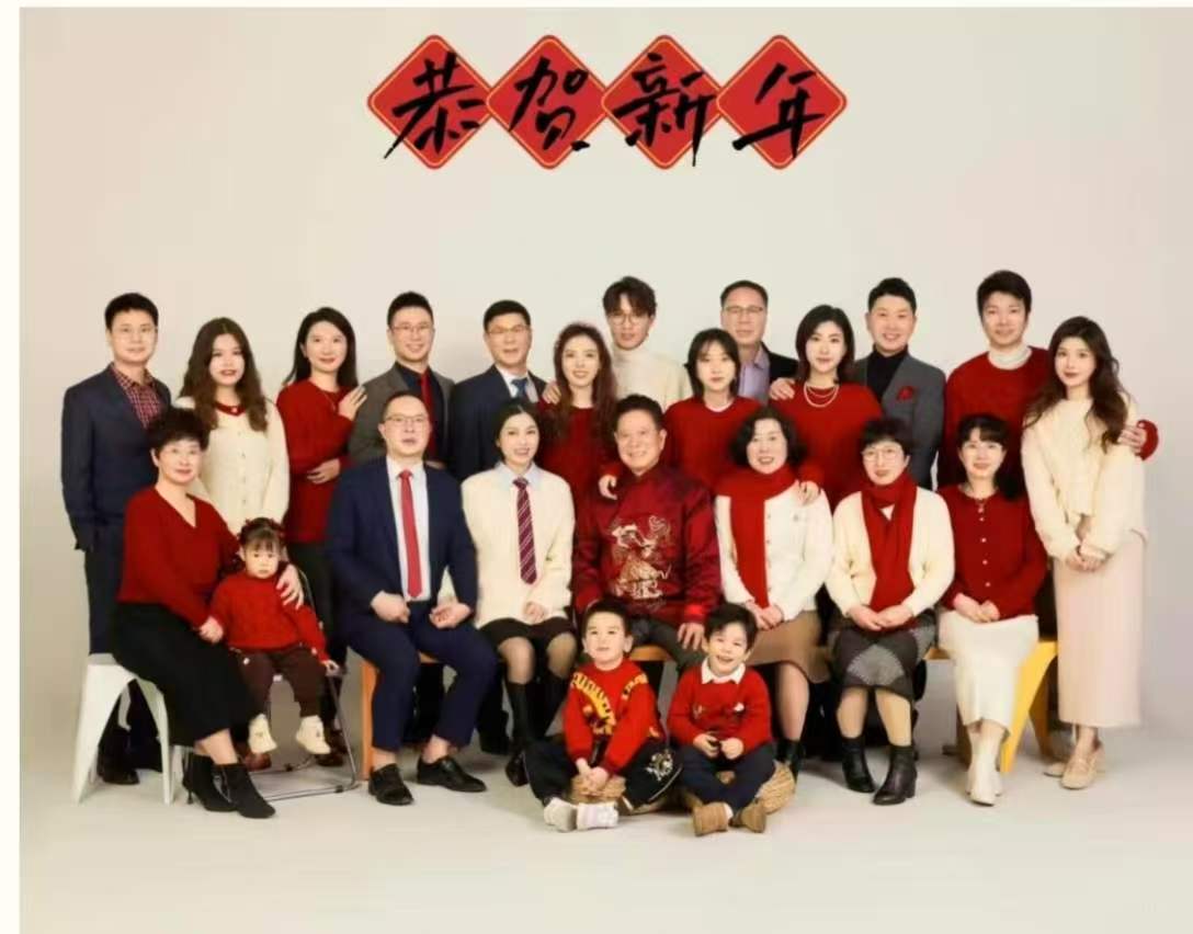 保理特色寒假作業(yè)(第一期)| 全家福大片,溫暖來襲~
