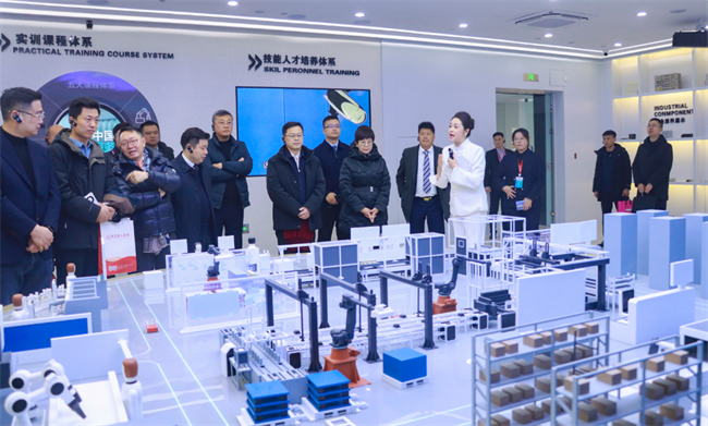 產(chǎn)教融合育英才  校企協(xié)同譜新篇——保定理工學院2025年校企合作高質(zhì)量發(fā)展大會綜述