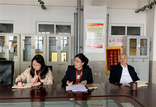 外國語學院2025屆畢業(yè)論文（設計）中期檢查評審會