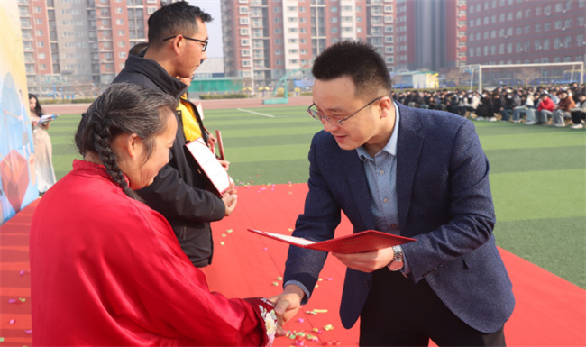 傳承文化根脈，共筑民族未來——非遺文化進(jìn)校園啟動儀式圓滿舉行