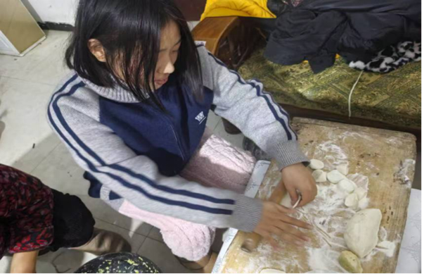孝老愛親（七）|保定理工學院|管理學院|以孝老愛親之種，育德育養(yǎng)成之花