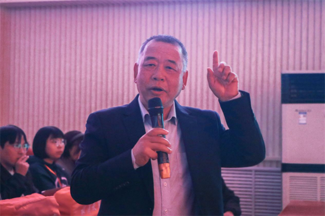 燃我青春 強(qiáng)我國(guó)防——《人民的軍隊(duì)·音樂(lè)國(guó)防課》走進(jìn)保定理工學(xué)院
