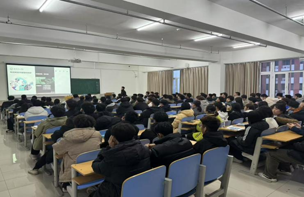 安全教育|保定理工學院|管理學院|開展反詐主題班會，筑牢校園安全防線