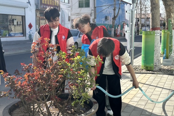 【青春筑夢，志愿逐光】保定理工學(xué)院經(jīng)濟(jì)學(xué)院青年志愿者服務(wù)隊(duì)走進(jìn)東小莊村開展志愿服務(wù)活動(dòng)
