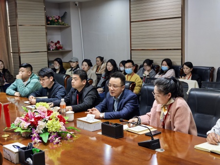 春風(fēng)化雨送關(guān)懷 聚力賦能啟新程 ——保定理工學(xué)院校長(zhǎng)深入藝術(shù)學(xué)院調(diào)研指導(dǎo)