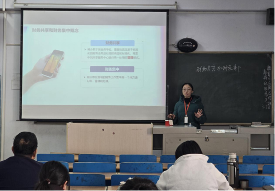 以賽促教：強(qiáng)師賦能，共筑教學(xué)新高度