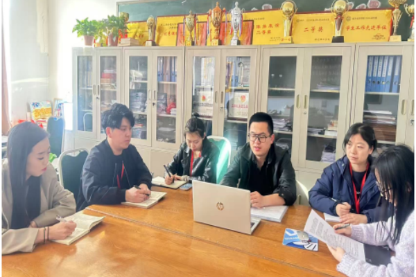 【輔育新知，管培賦能】守護(hù)心靈，健康成長(zhǎng)——保定理工學(xué)院經(jīng)濟(jì)學(xué)院成功舉辦輔導(dǎo)員心理危機(jī)干預(yù)培訓(xùn)會(huì)