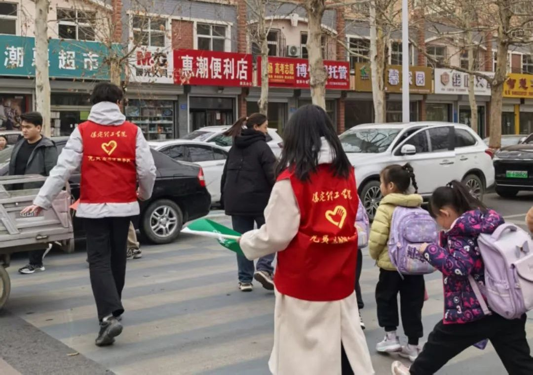 學習雷鋒精神，踐行教育使命——教育學院雷鋒月志愿服務(wù)活動