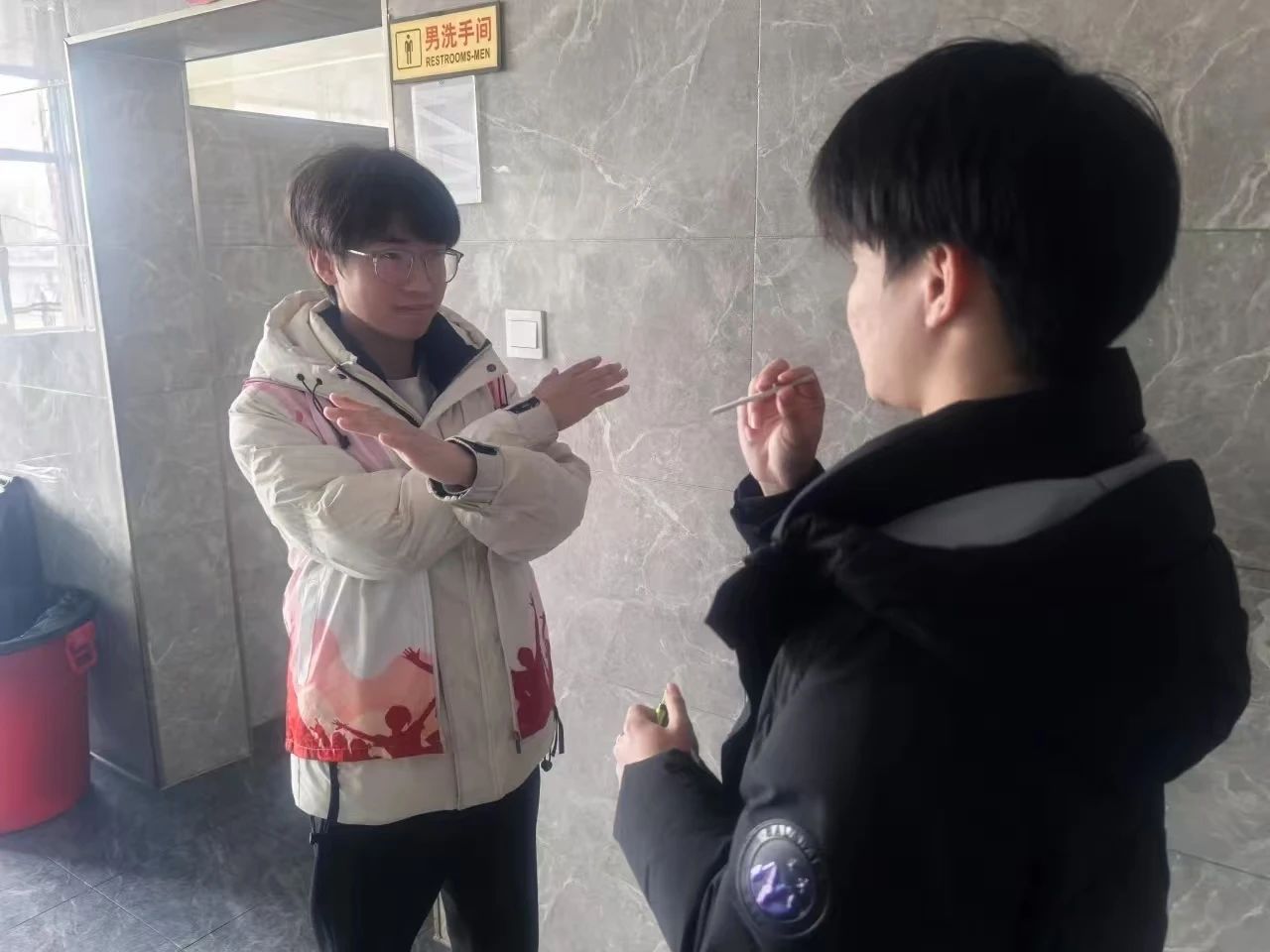 沐雷鋒之光，踐志愿之行