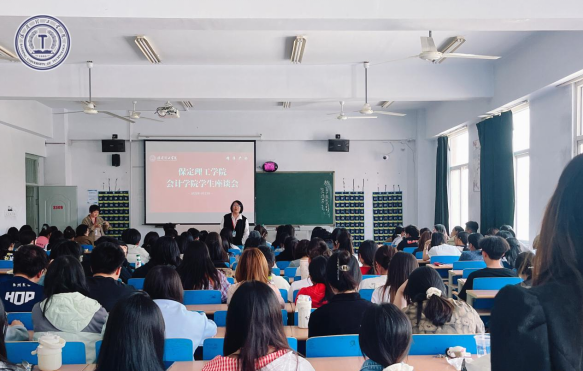 會(huì)院學(xué)生座談會(huì)，凝聚人才培養(yǎng)發(fā)展共識(shí)