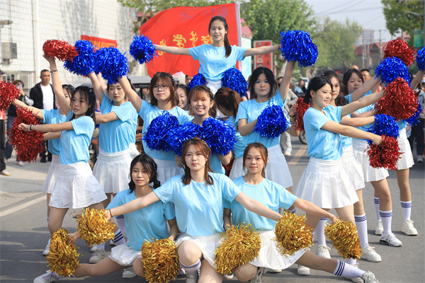 巍巍太行看理工，激情助力馬拉松——我院志愿者助力2025保定馬拉松賽事