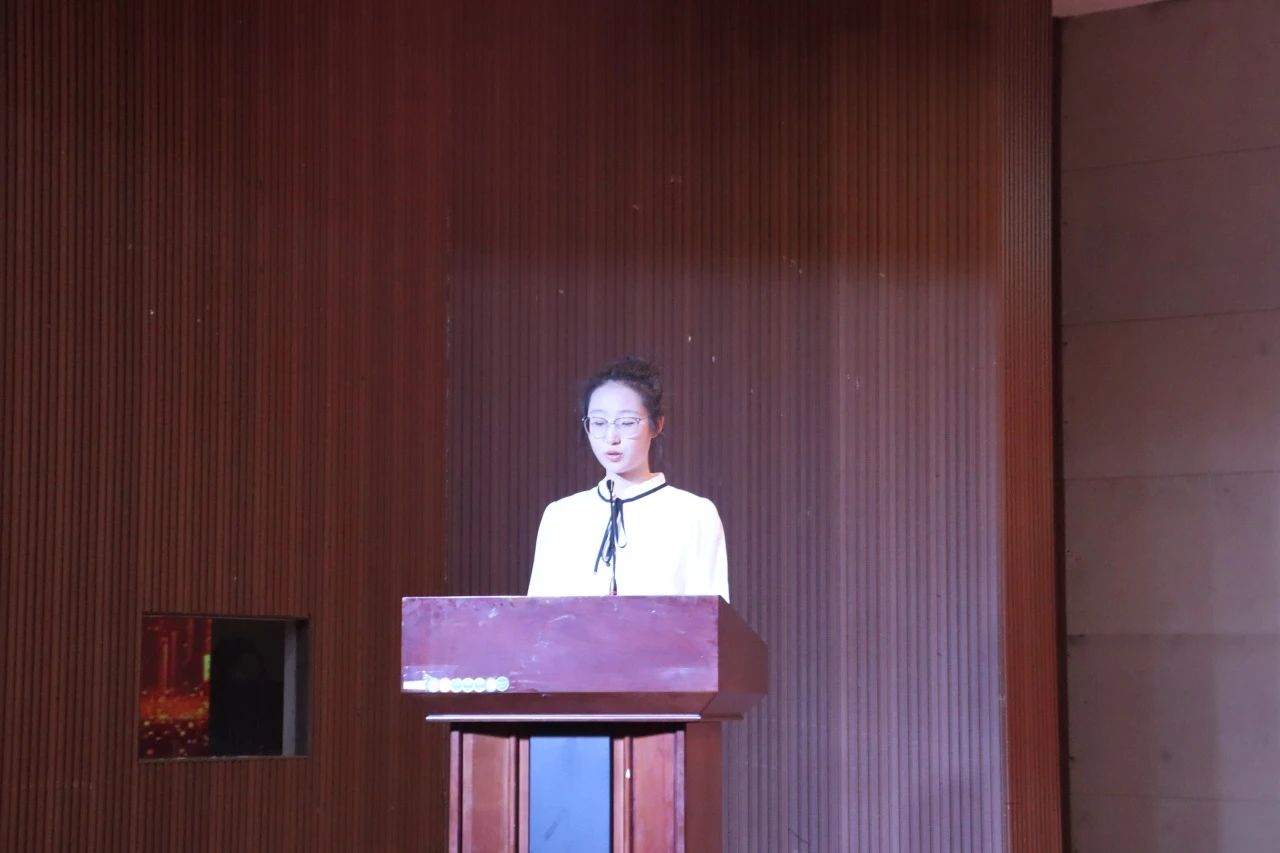 “崇德尚學揚師道，鋒華正茂育新人”三月份教育學院表彰大會