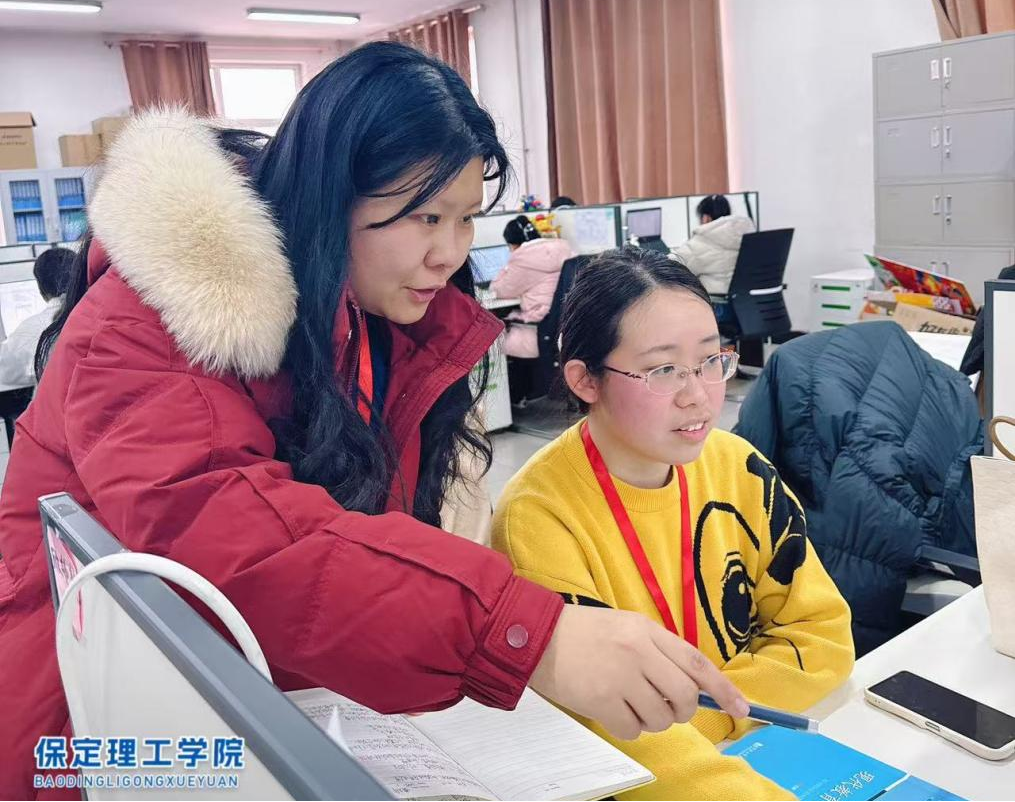 聚焦磨課研討，提升教學(xué)質(zhì)量 ——《現(xiàn)代教育技術(shù)》課程組探索教學(xué)新模式