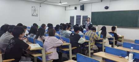 藝術(shù)與信仰的交融：一場紅色書籍讀書班的思想碰撞