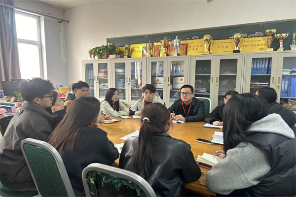 【輔育新知，管培賦能】黨務(wù)思政，育夢同行——保定理工學(xué)院經(jīng)濟(jì)學(xué)院成功舉辦輔導(dǎo)員黨務(wù)和思想政治教育會