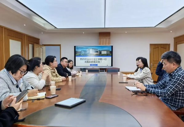 深化協(xié)同創(chuàng)新賦能全面發(fā)展——會(huì)計(jì)學(xué)院2025年4月工作月度總結(jié)