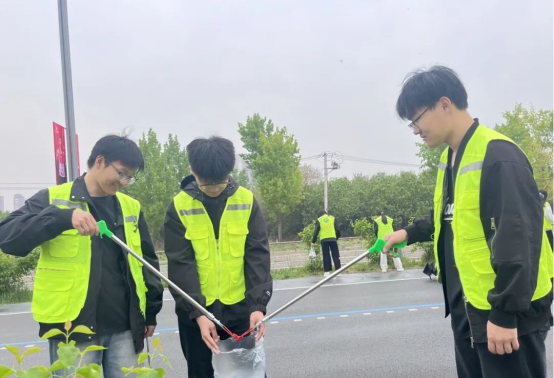 深化協(xié)同創(chuàng)新賦能全面發(fā)展——會(huì)計(jì)學(xué)院2025年4月工作月度總結(jié)