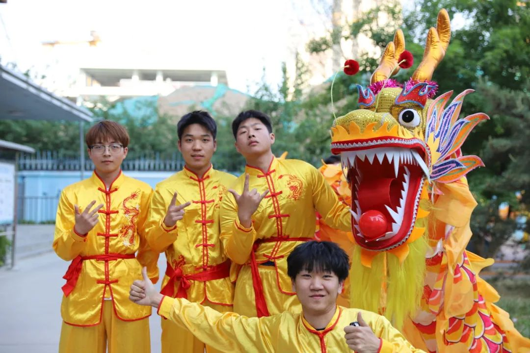 龍舞翩躚潤童心,美育芳華育幼苗