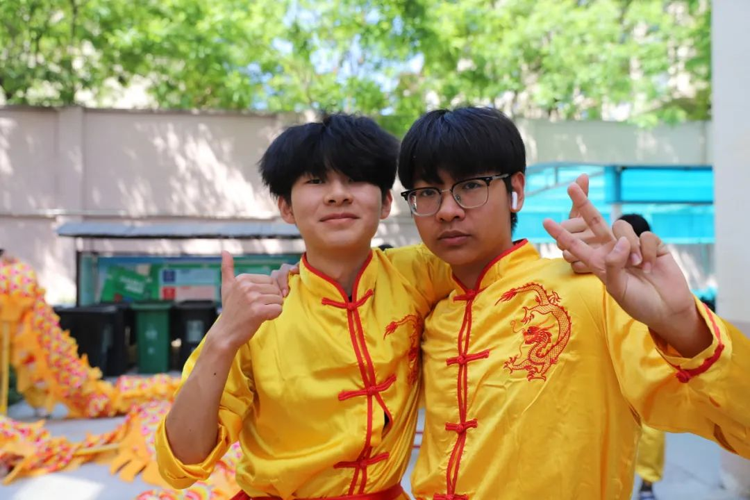 龍舞翩躚潤童心,美育芳華育幼苗