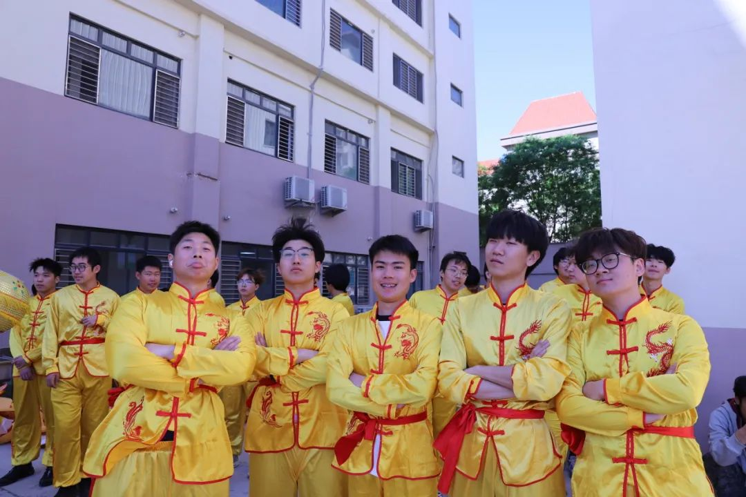 龍舞翩躚潤童心,美育芳華育幼苗