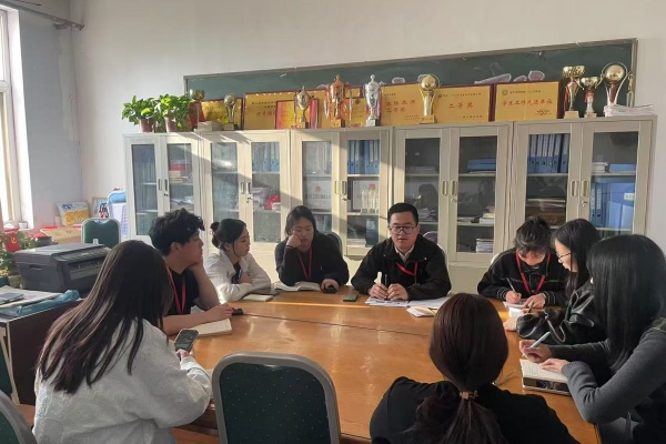 【輔育新知，管培賦能】從思到行，解鎖輔導(dǎo)員科研新境界?——?輔導(dǎo)員科研能力思與行培訓(xùn)會圓滿舉行