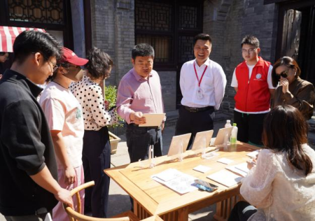 匠心非遺煥新顏 校館聯(lián)袂啟新篇 ——保定理工學(xué)院非遺手工市集燃動(dòng)淮軍公所博物館