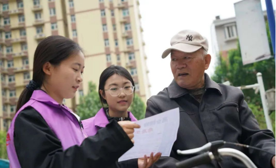 守護(hù)頭頂安全?，共建平安社區(qū)